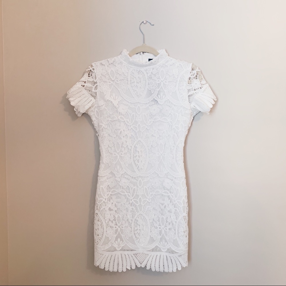 NWT Boohoo White Lace Dress Size 4